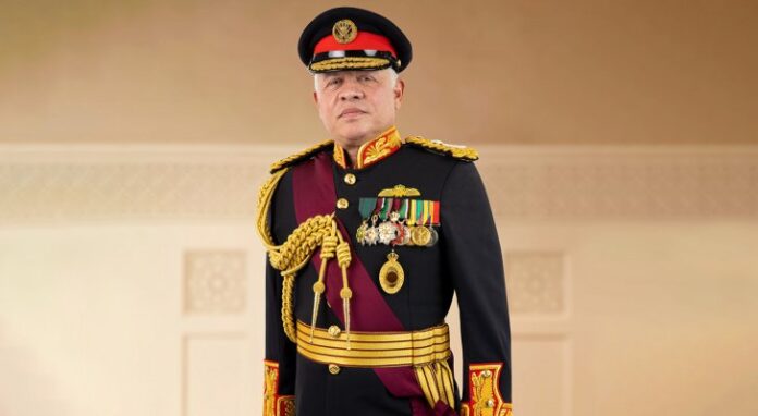 الأردنيون يحتفلون بعيد ميلاد الملك الـ 60 غدا الأردنيون يحتفلون بعيد ميلاد الملك الـ 60 غدا