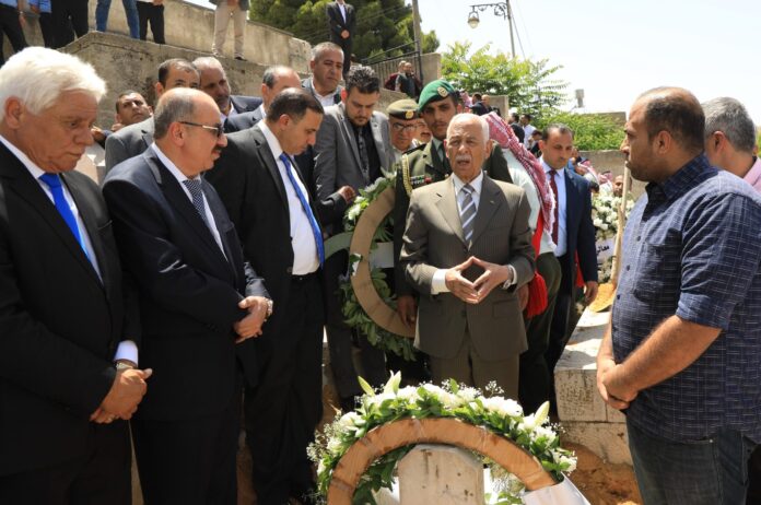 مندوبا عن الملك وولي العهد .. العيسوي يشارك في تشييع جثمان نذير رشيد