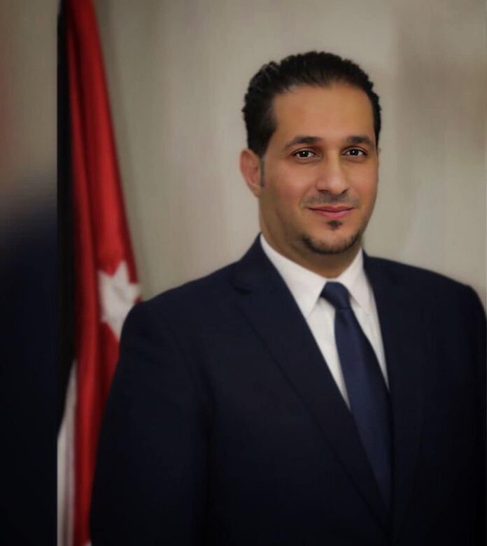 الدكتور محمد جرادات يعلن ترشحه للانتخابات النيابية المقبلة