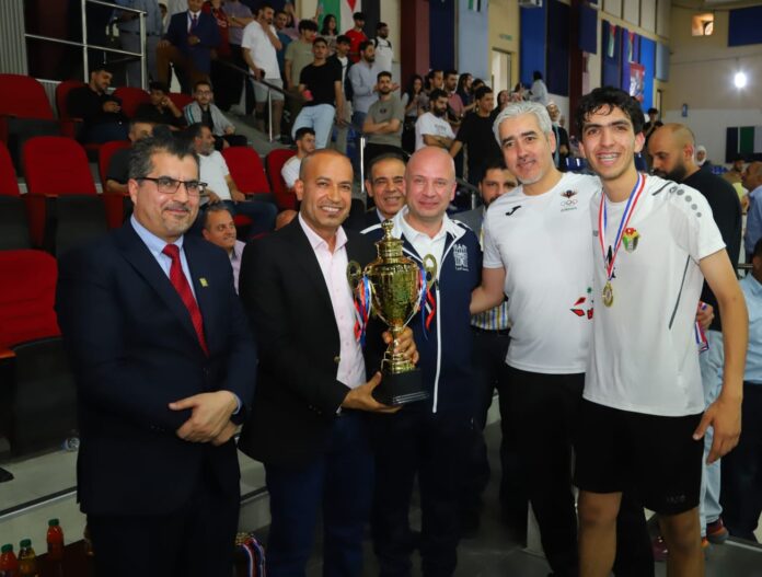 المستقل الاخباري كلية الآداب والعلوم في جامعة البترا تظفر ببطولة الاستقلال لكرة القدم المستقل الاخباري كلية الآداب والعلوم في جامعة البترا تظفر ببطولة الاستقلال لكرة القدم