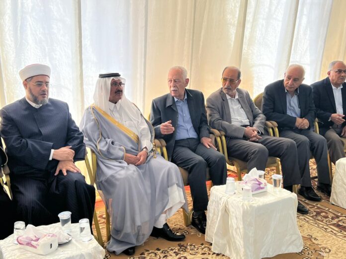 مندوبا عن الملك وولي العهد.. العيسوي يعزي البطيخي والحسبان والحياري