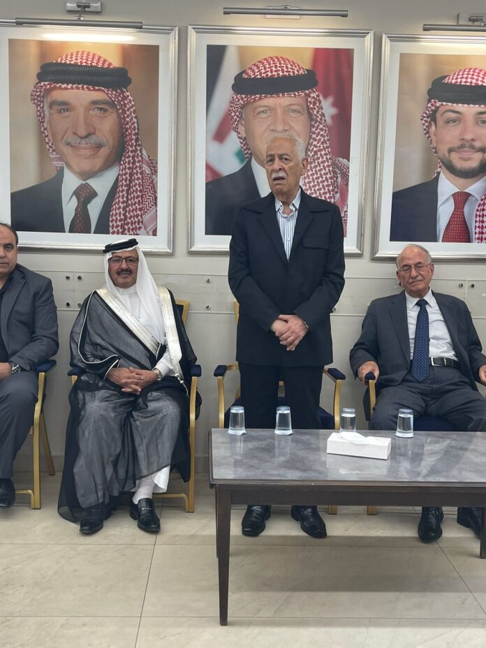 مندوبا عن الملك وولي العهد.. العيسوي يعزي عشيرة المجالي