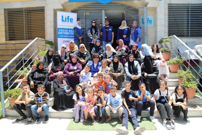 منظمة لايف الاردن تقيم افطارا خيريا لابناء غزة في الاردن