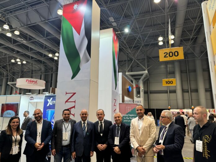 افتتاح معرض 