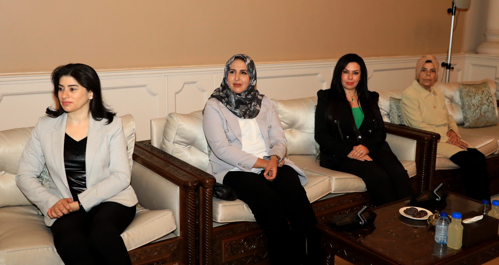 العيسوي يلتقي وفودا من لواء الرصيفة وتجارة الرمثا ومؤسسة السلام