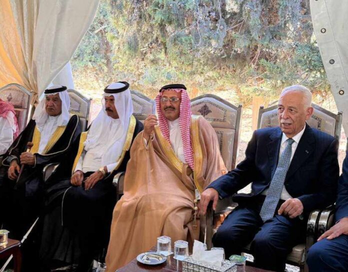 مندوبا عن الملك وولي العهد.. العيسوي يعزي قبيلة الدعجة مندوبا عن الملك وولي العهد.. العيسوي يعزي قبيلة الدعجة