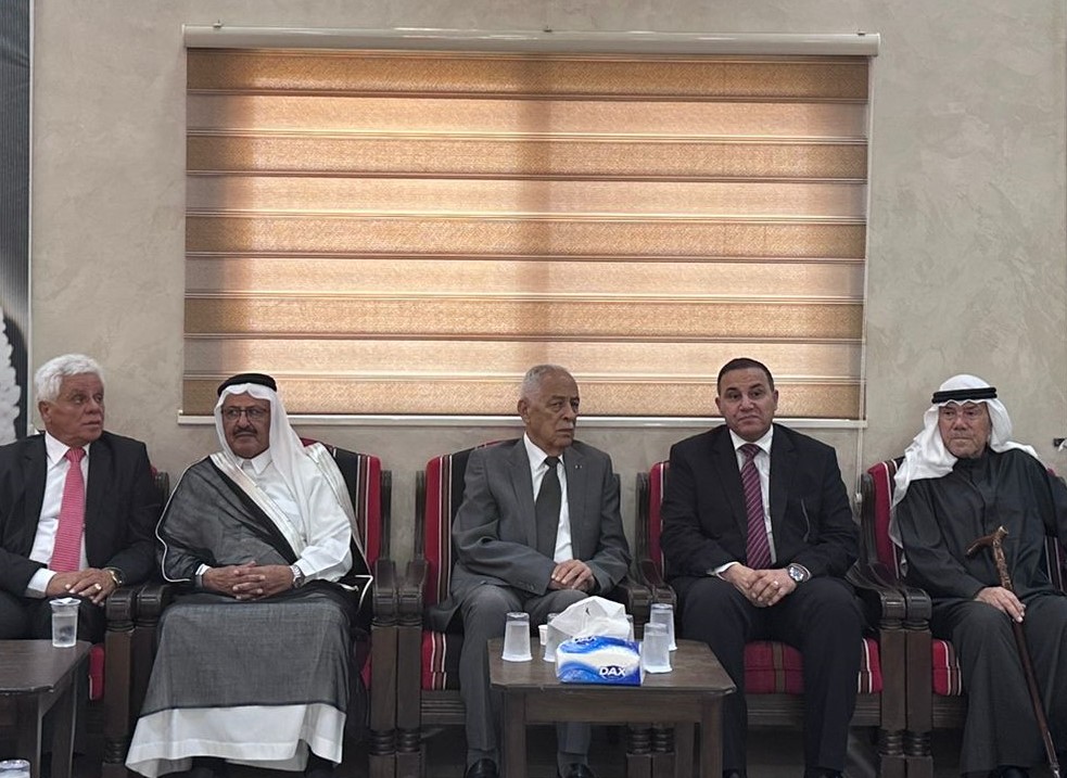 مندوبا عن الملك وولي العهد.. العيسوي يعزي عشيرتي الرجوب والزعبي