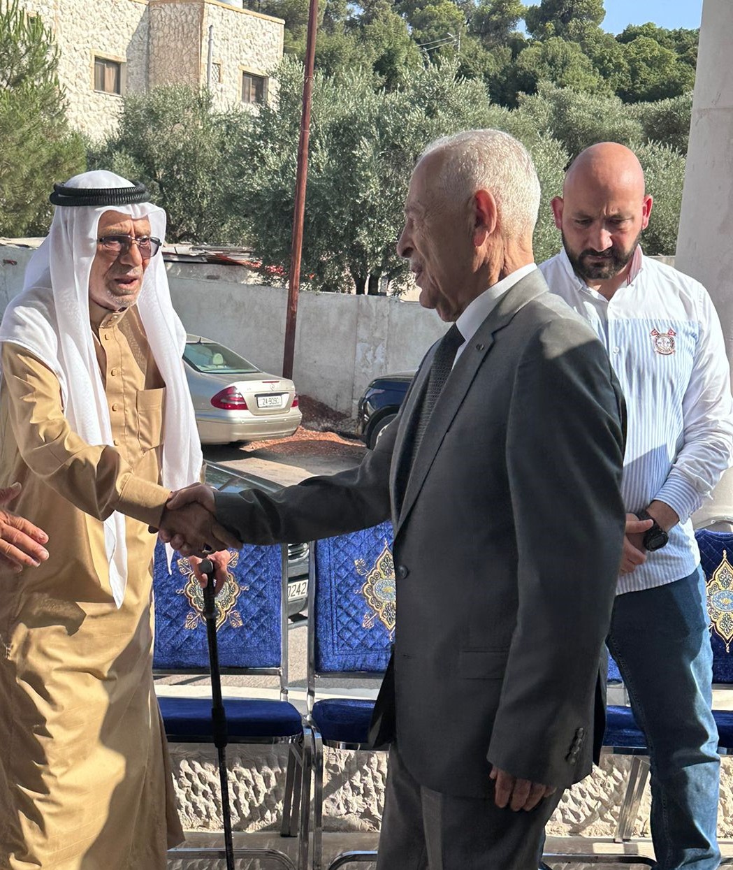 مندوبا عن الملك وولي العهد.. العيسوي يعزي عشيرتي الرجوب والزعبي