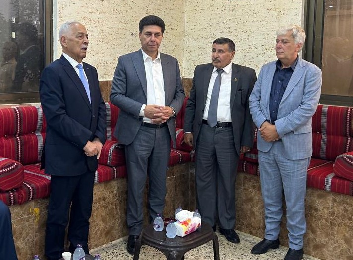 مندوبا عن الملك وولي العهد.. العيسوي يعزي آل المسلماني والقصص