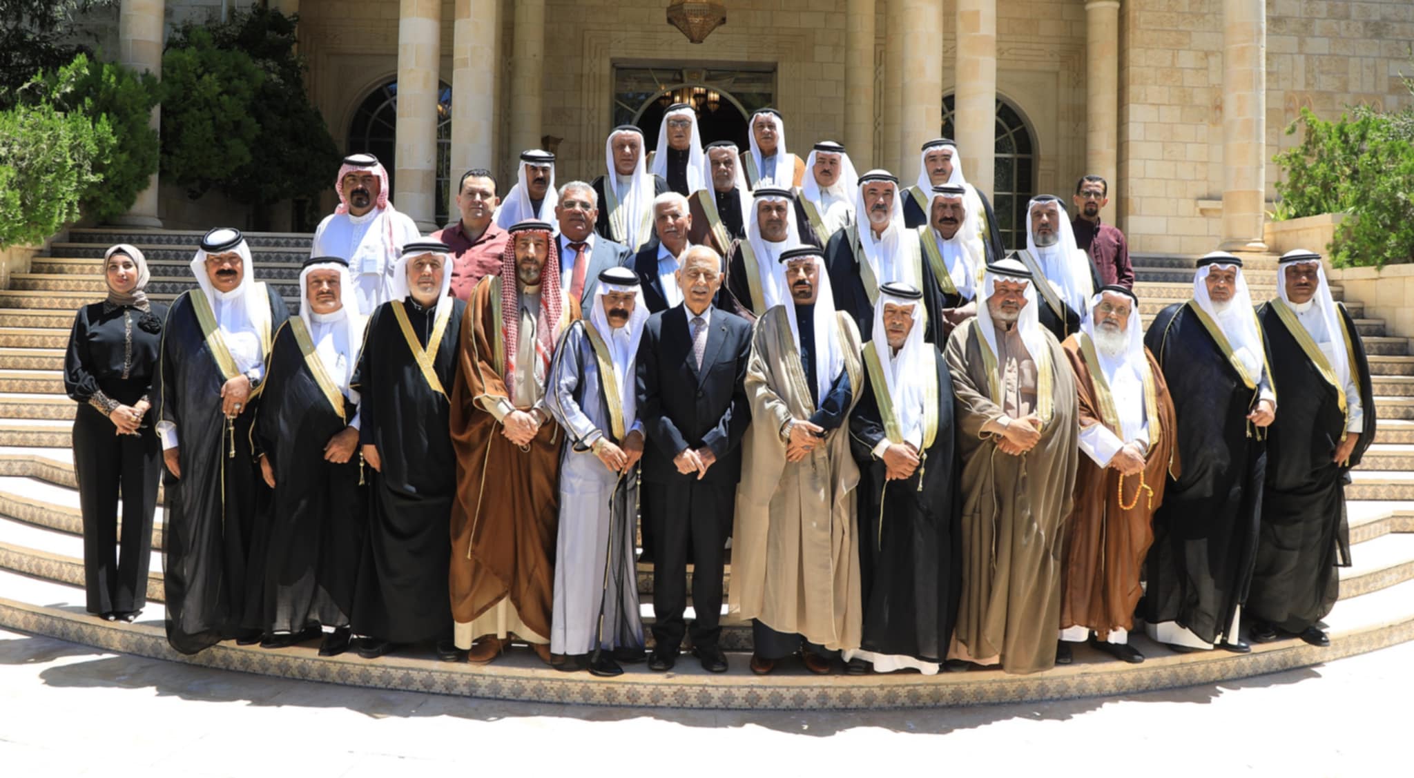 العيسوي: الأردن بقيادة الملك يشكل حالة فريدة في التعاطي مع الازمات