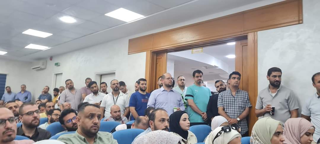 في اجتماع حاشد .. أطباء يجددون رفضهم لنظام البصمة - صور