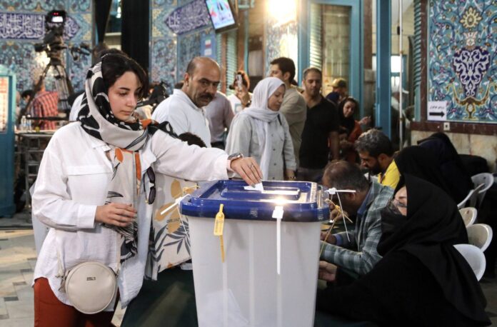 انطلاق الجولة الثانية من الانتخابات الرئاسية الايرانية