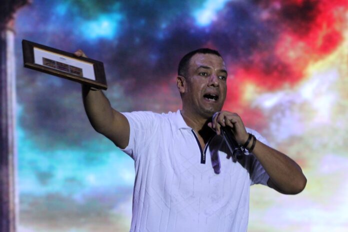 المستقل الاخباري الشاعر المصري هشام الجخ يسطر ليلة شعرية في رحاب جرش المستقل الاخباري الشاعر المصري هشام الجخ يسطر ليلة شعرية في رحاب جرش