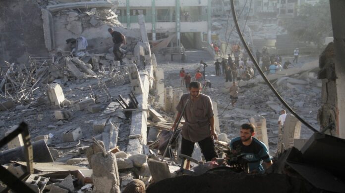 غزة: أكثر من 100 شهيد بقصف الاحتلال على مدرسة تؤوي نازحين