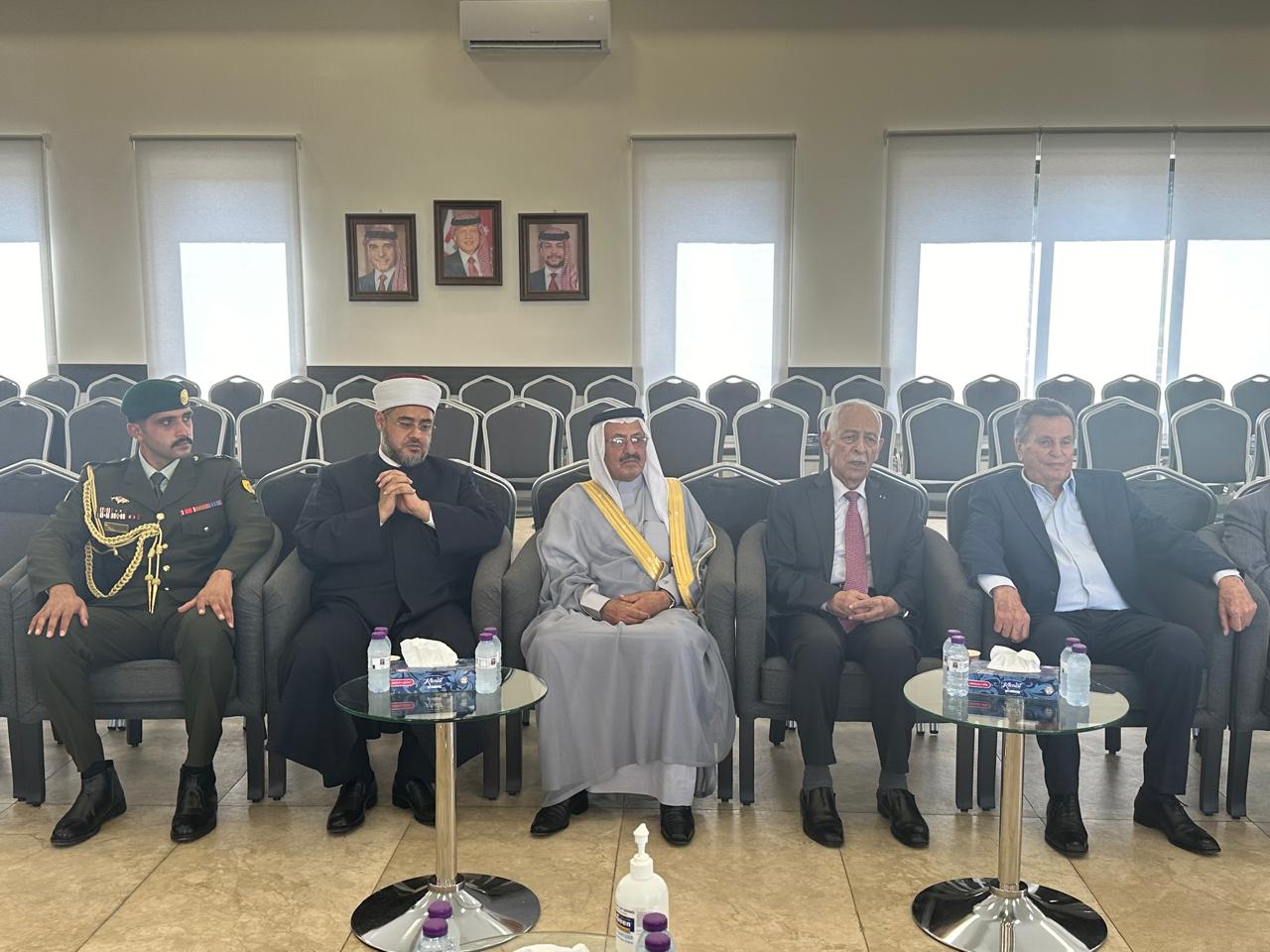 العيسوي يعزي الكلالدة وآل خير والربيحات وآل حسن