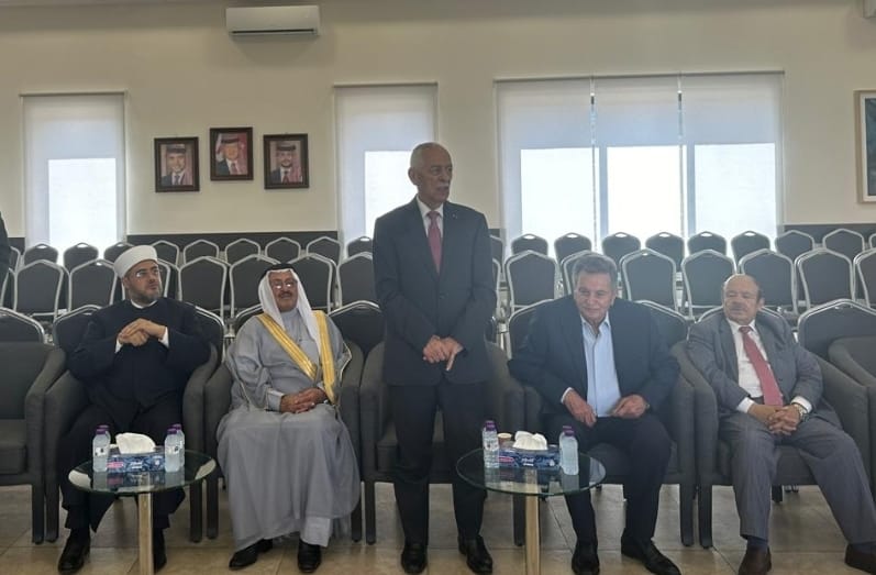 العيسوي يعزي الكلالدة وآل خير والربيحات وآل حسن