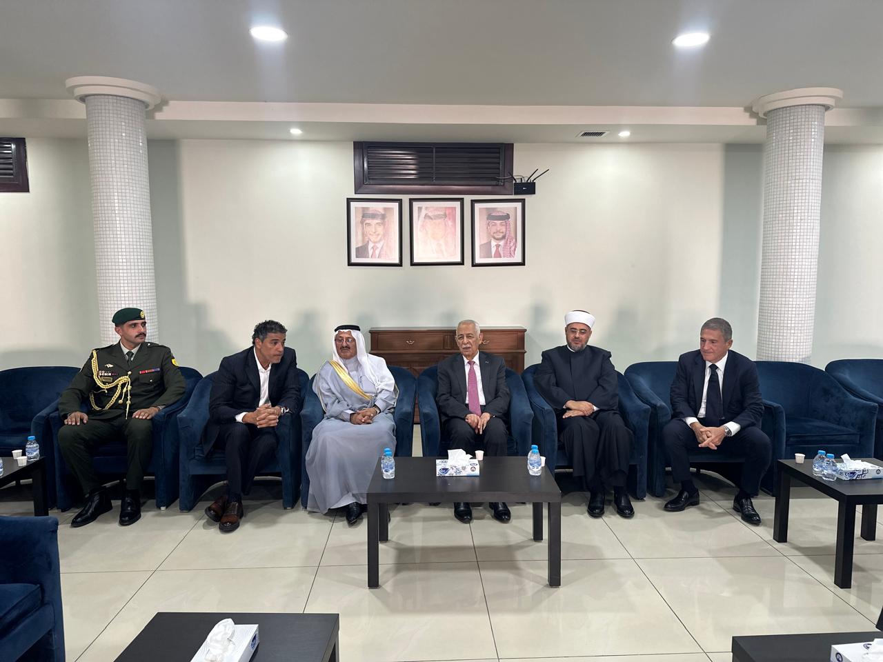 العيسوي يعزي الكلالدة وآل خير والربيحات وآل حسن