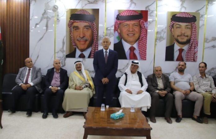 المستقل الاخباري العيسوي ينقل تعازي الملك وولي العهد الى عشائر الخزاعلة والعبداللات وأبو طالب المستقل الاخباري العيسوي ينقل تعازي الملك وولي العهد الى عشائر الخزاعلة والعبداللات وأبو طالب