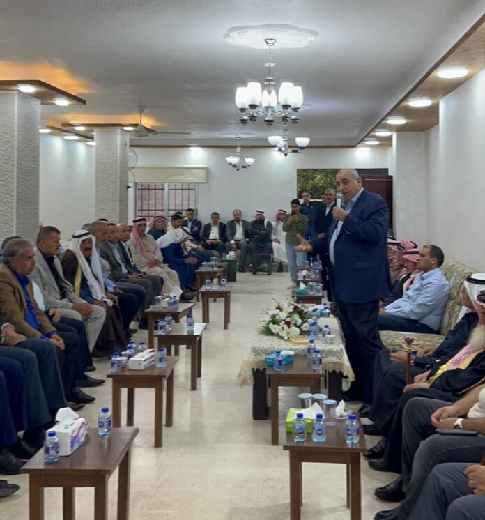 المستقل الاخباري القاضي يعقد سلسلة لقاءات في عدة مناطق .. وقبيلة العلي تعلن دعمه المستقل الاخباري القاضي يعقد سلسلة لقاءات في عدة مناطق .. وقبيلة العلي تعلن دعمه