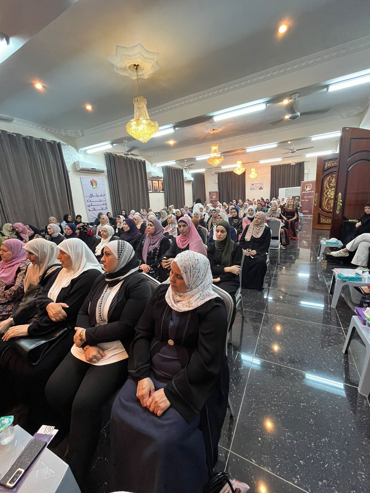 المستقل الاخباري الميثاق الوطني يعقد اجتماعا مع سيدات من مختلف عشائر إربد