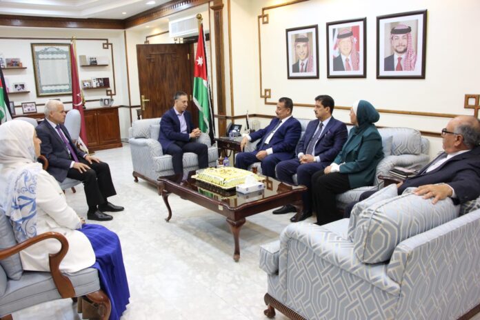 المستقل الاخباري القضاة : المدينة الاقتصادية المشتركة ستشكل رافعة حقيقية للتعاون الاقتصادي المستقل الاخباري القضاة : المدينة الاقتصادية المشتركة ستشكل رافعة حقيقية للتعاون الاقتصادي