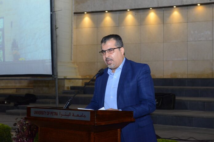 المستقل الاخباري نادي جامعة البترا ينظم حفل العشاء السنوي لأعضائه المستقل الاخباري نادي جامعة البترا ينظم حفل العشاء السنوي لأعضائه