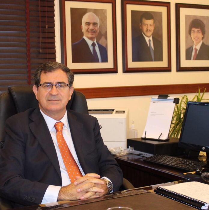 قندح يكتب .. تخفيض أسعار الفائدة مفتاح التحفيز الاقتصادي