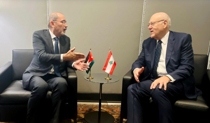 الصفدي يتلقي 