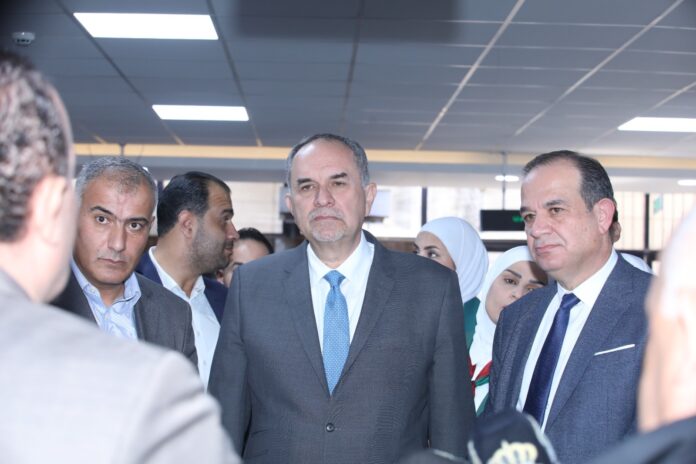 التلهوني يتفقد سير العمل بمشروع إنشاء محكمة استئناف عمان ويزور مركز الخدمات الحكومية في العبدلي