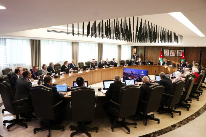 الحكومة تقر انظمة خاصة بمنع المكاره والمسالخ واسكان موظفي الامانة - تفاصيل