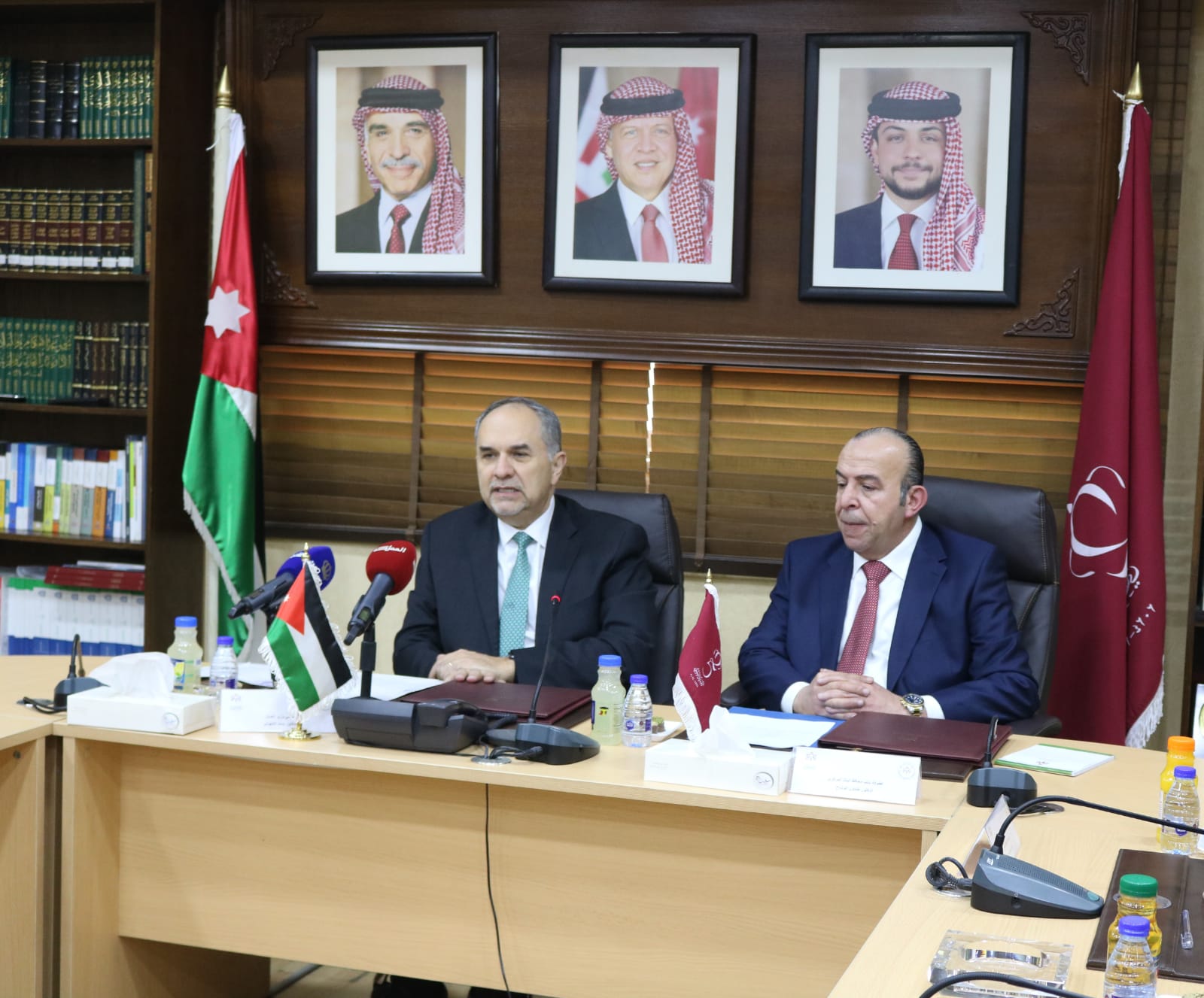 اول الموقعين .. العدل والمركزي توقعان اتفاقية لتنظيم عمليات الدفع الإلكتروني