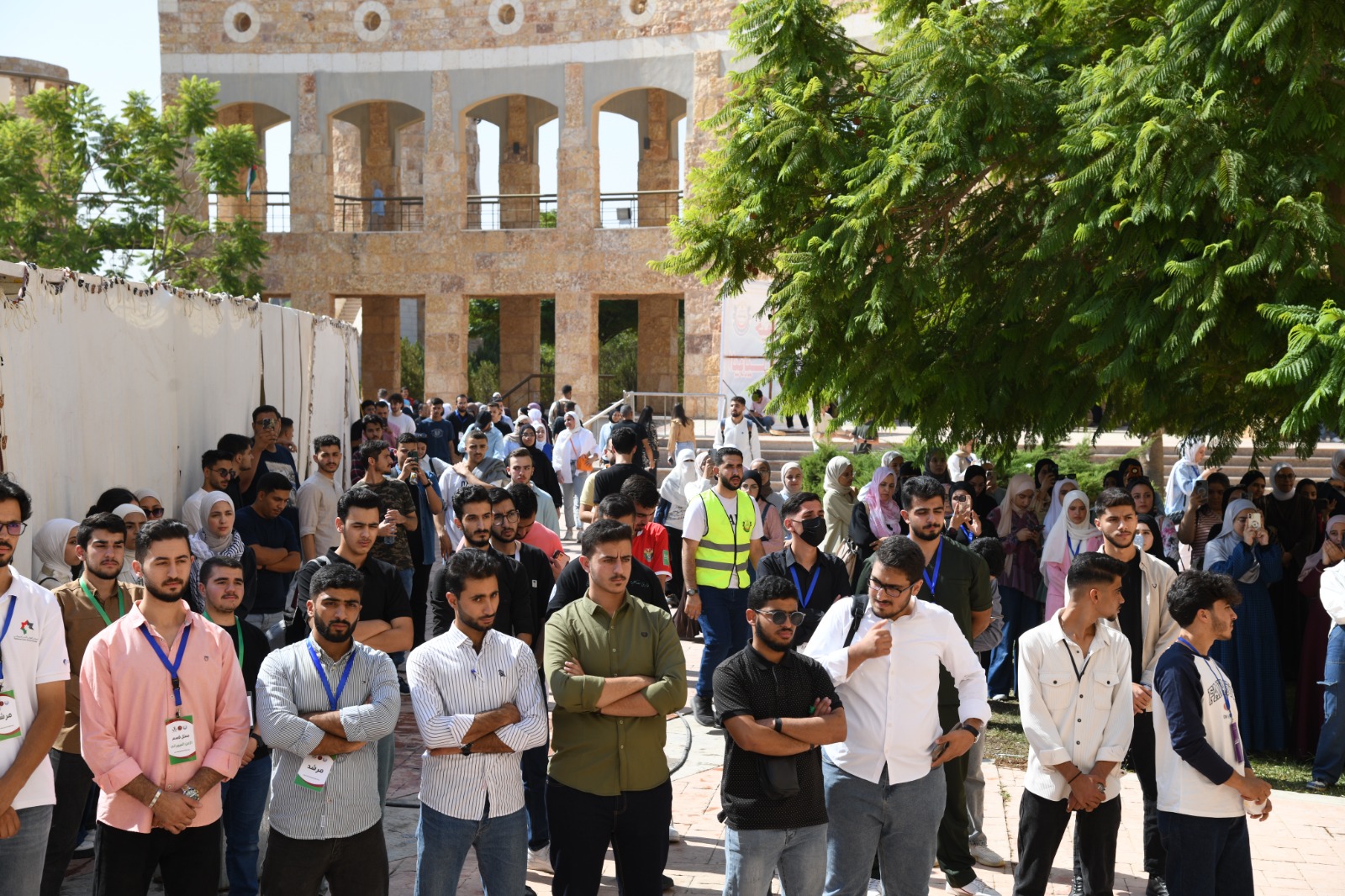 وقفة تضامنية حاشدة في جامعة العلوم والتكنولوجيا نصرة لصمود أهلنا في غزة