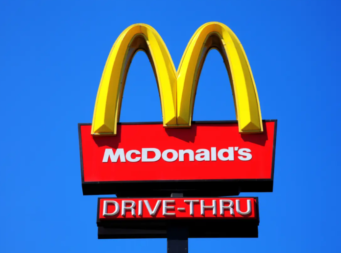 وجبات ماكدونالدز تتسبب بوفاة شخص وإصابة العشرات في هذه الدولة ؟!