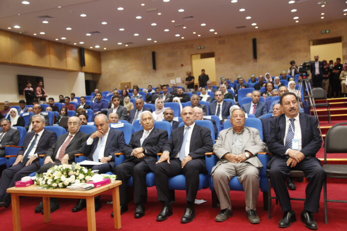 وزير التربية يرعى حفل تكريم مدراء مدرسة السلط الثانوية وزير التربية يرعى حفل تكريم مدراء مدرسة السلط الثانوية