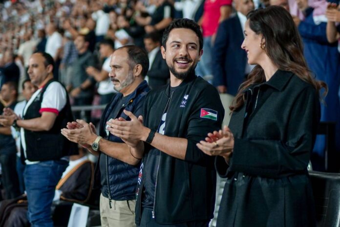 بحضور ولي العهد .. منتحب النشامى يفوز على نظيره العُماني - صور بحضور ولي العهد .. منتحب النشامى يفوز على نظيره العُماني - صور