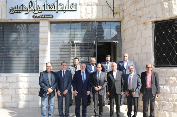 وزير الثقافة يبحث التحديات والصعوبات التي تواجه عمل نقابة الفنانين