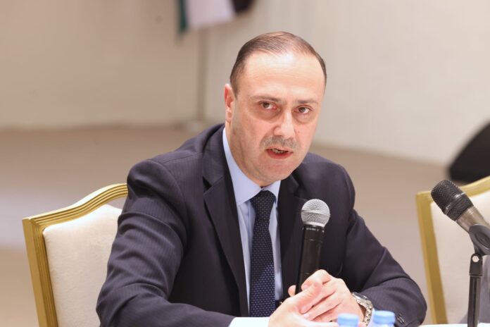 المومني يعلن قرارات حكومية من اربد - تفاصيل المومني يعلن قرارات حكومية من اربد - تفاصيل