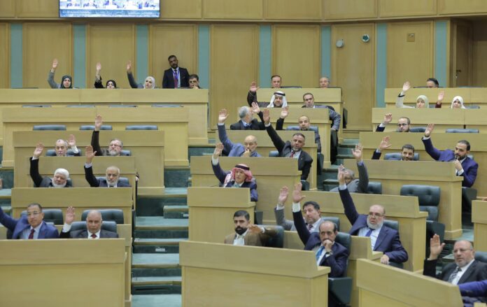 النواب يختارون اعضاء اللجان النيابية الدائمة - اسماء