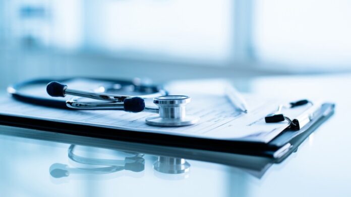 لجنة دافعي الفاتورة الطبية: زيادات كبيرة على الأجور الطبية ونقابة الأطباء تواصل التصعيد