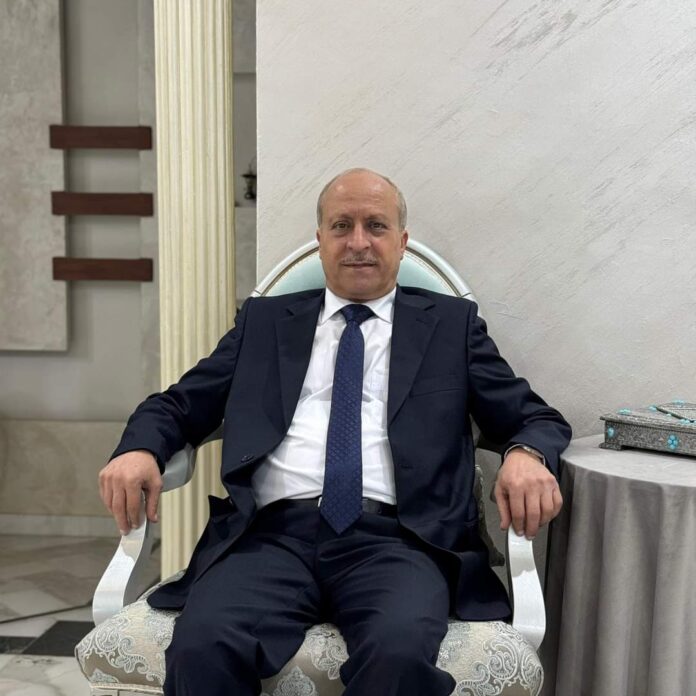 الاعلامي محمود عبيدات يهنئ البروفيسور تحسين منصور