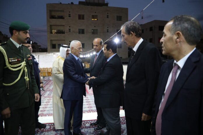 مندوبا عن الملك وولي العهد .. العيسوي يعزي أبو الغنم والعلي والتميمي