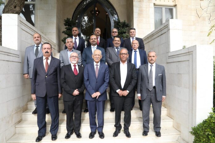 ابناء عشائر السلط : نقف في خندق الوطن داعمين للملك في جميع مواقفه - صور