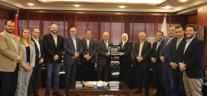 الحاج توفيق يدعو لفتح مكتب بريد بمقر تجارة عمان