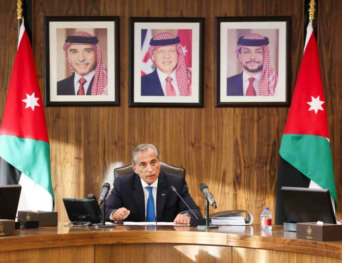 مستثمرون يناشدون رئيس الوزراء شمول القضايا الجمركية المضبوطة 2020 بالاعفاءات مستثمرون يناشدون رئيس الوزراء شمول القضايا الجمركية المضبوطة 2020 بالاعفاءات