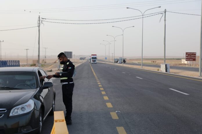 الدوريات الخارجية: ضبط سائق غير مرخص في الزرقاء .. ووفاة مواطن بحادث على الصحراوي