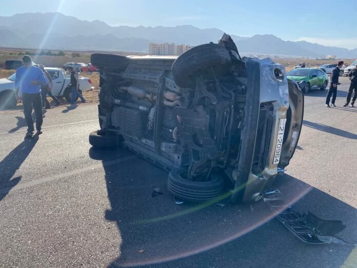 الدفاع المدني يتعامل مع حادث في شارع الجامعة الاردنية بالعقبة - صور