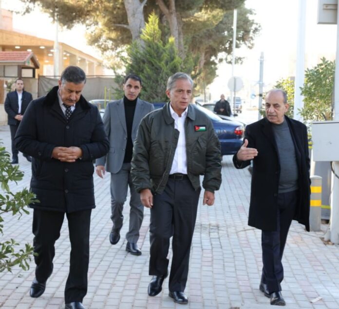 رئيس الوزراء : ضرورة انجاز مشروع الممر السياحي خلال 3 شهور