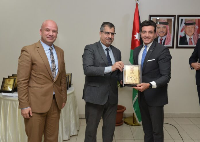 جامعة البترا تكرم خريجيها من الرياضيين والعاملين في القطاع الرياضي