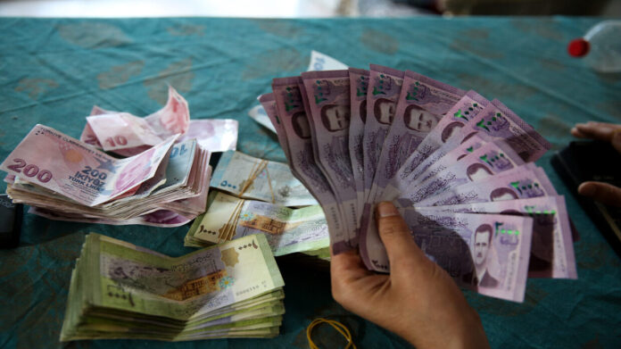 استقرار سعر صرف الليرة السورية