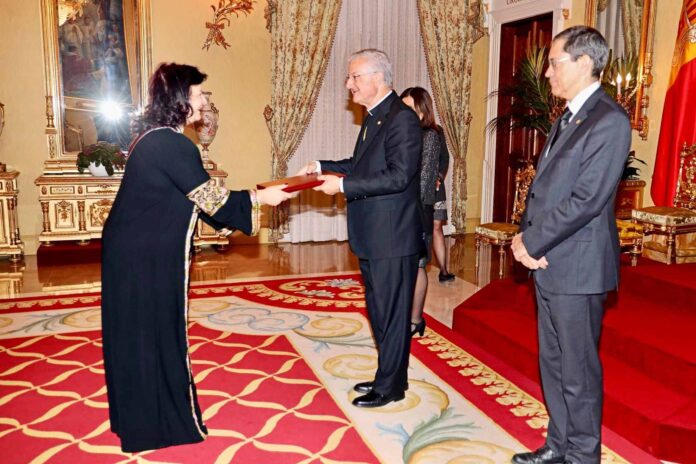 السقا والخصاونة يقدمان اوراق اعتمادهما في امدورا مولدوفا السقا والخصاونة يقدمان اوراق اعتمادهما في امدورا مولدوفا